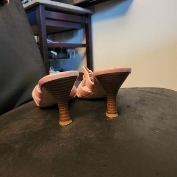 Fioni Pink Sandals - Picture 2 of 4
